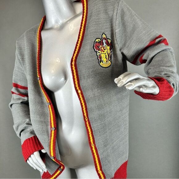 ❌SOLD❌ Harry Potter Wizarding World Button-Up Cardigan Sweater - Picture 2 of 7